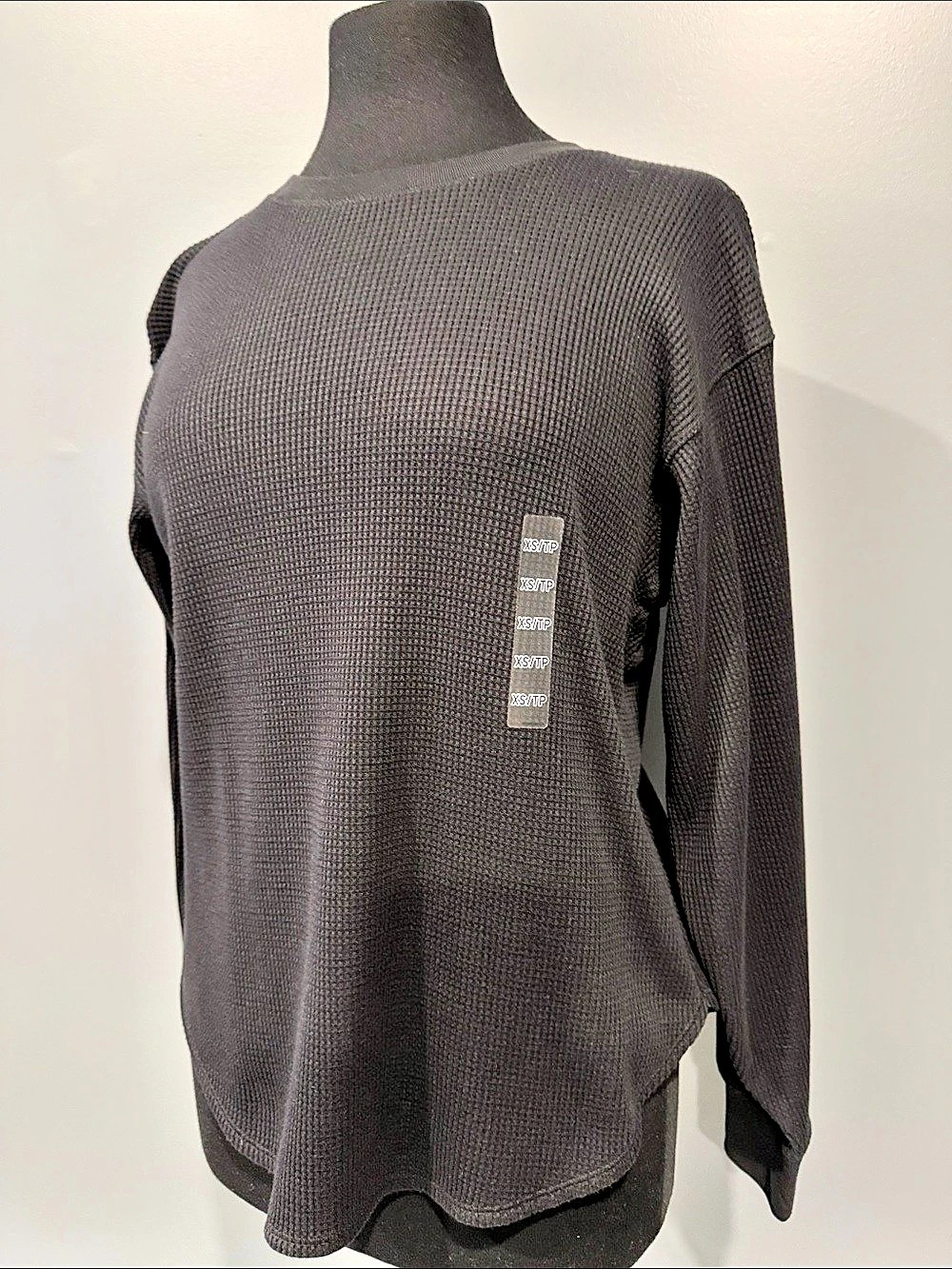 Uniqlo Waffle Crew Neck Long Sleeve T-Shirt Waffle Long Sleeve Shirt Black Size
